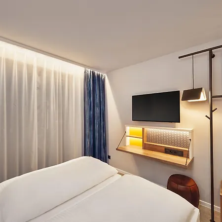 H2 Hotel
