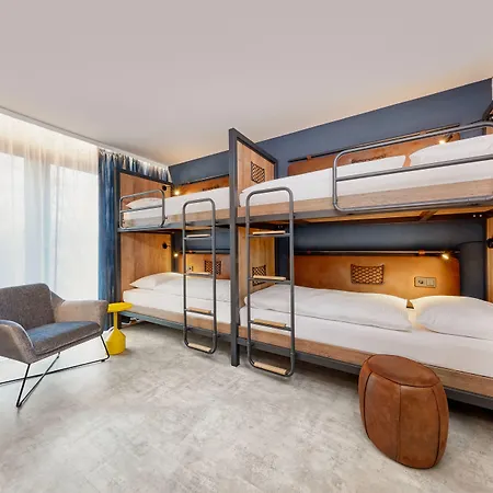 Hotel H2