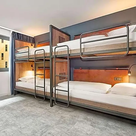 H2 Hotell 3*